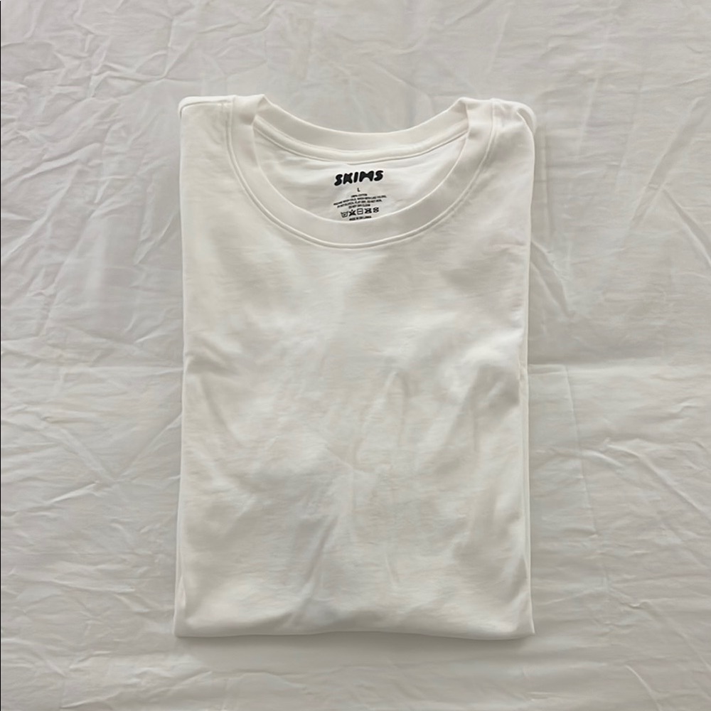 NWT Skims Men’s Classic T-Shirt